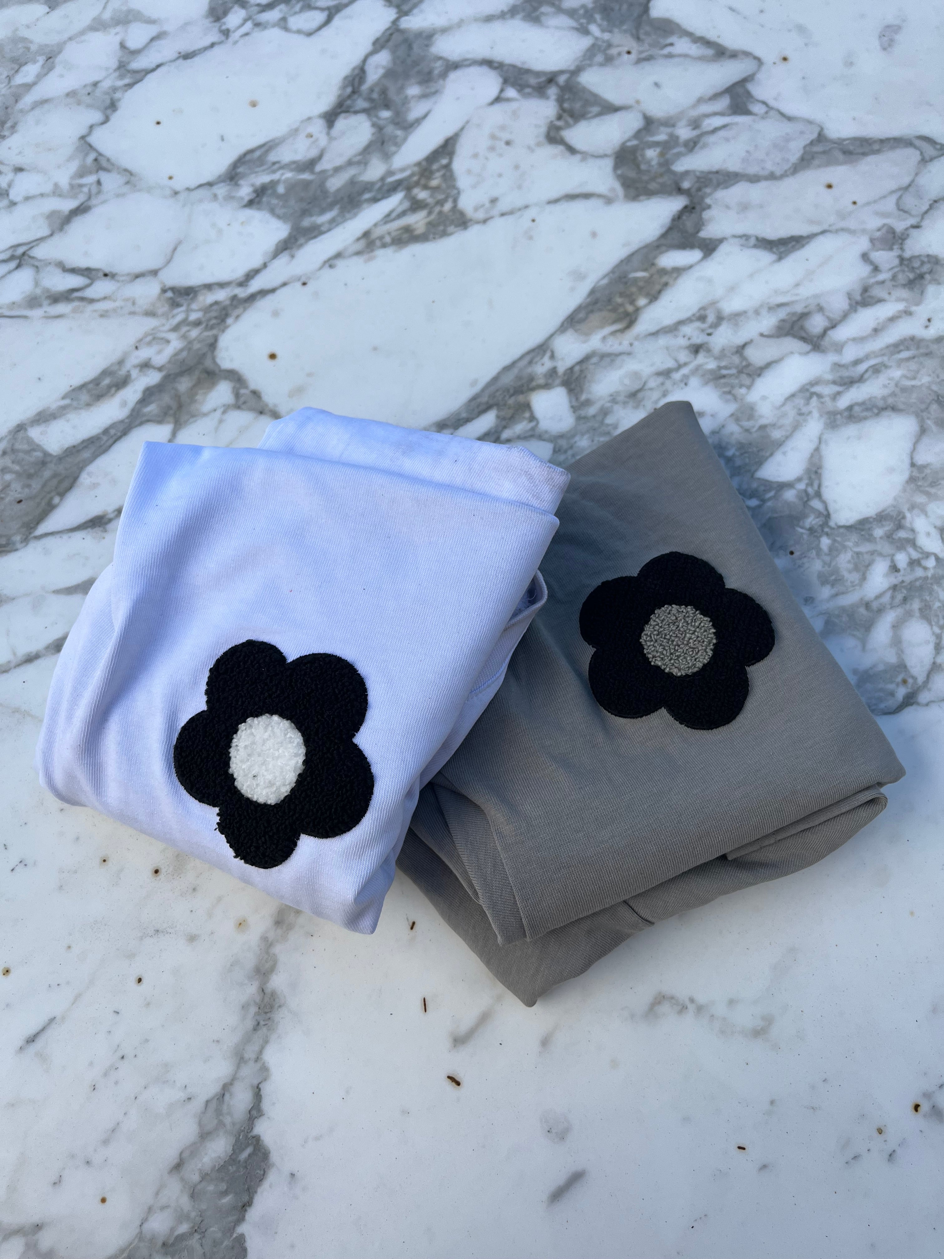 Lucky Flower - White